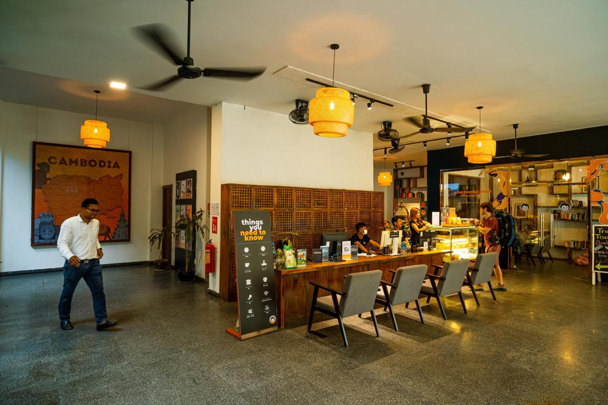 Mad Monkey Hostel Phnompenh Exteriér fotografie